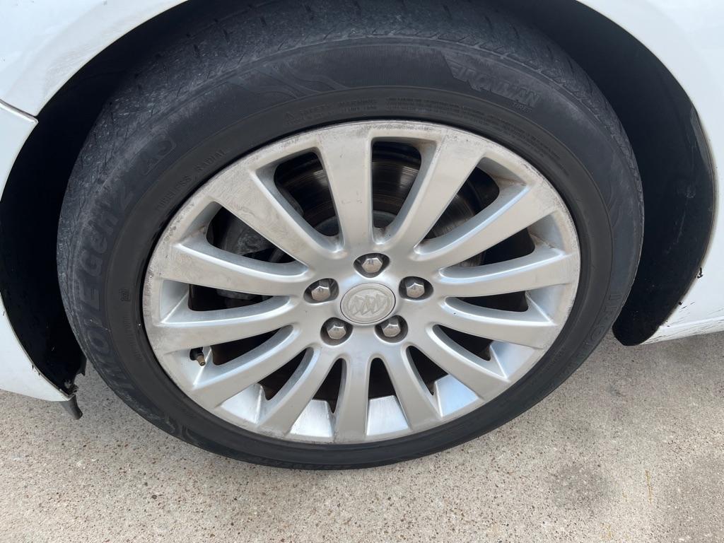 Buick Regal CXL Turbo - 4XT 2011