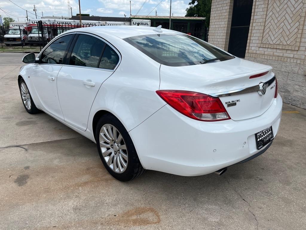 Buick Regal CXL Turbo - 4XT 2011