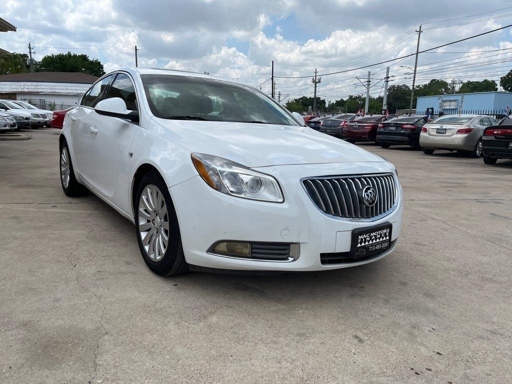 Buick Regal CXL Turbo - 4XT 2011