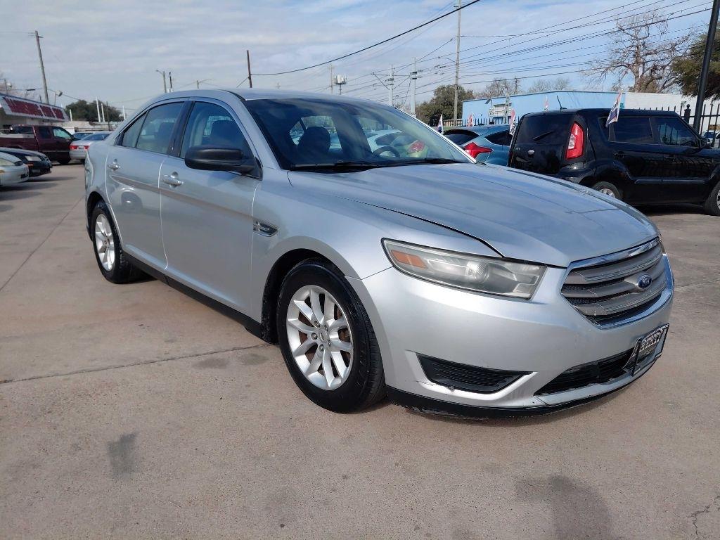 Ford Taurus SE FWD 2014
