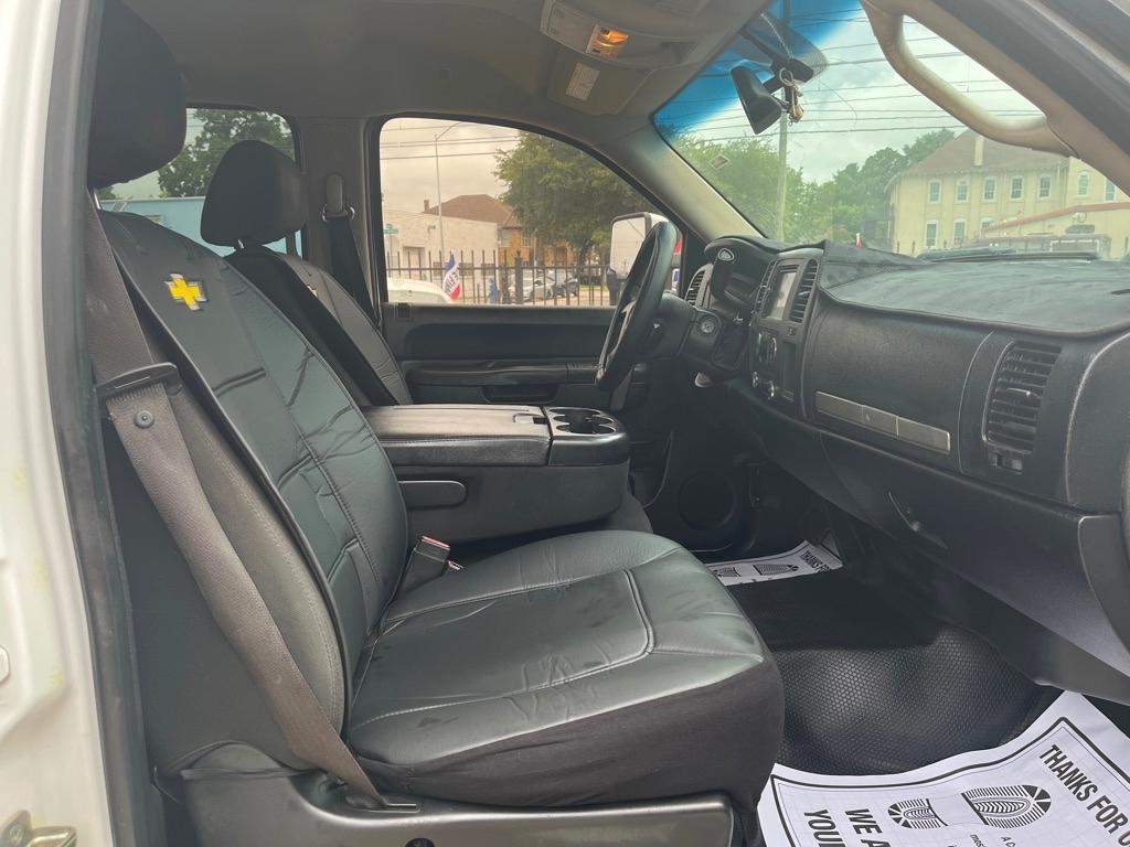 Chevrolet Silverado 2500HD LT Crew Cab 2WD 2012