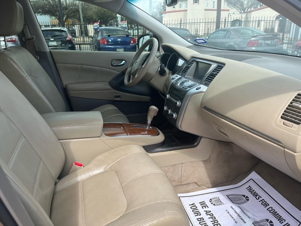 Nissan Rogue S AWD 2010
