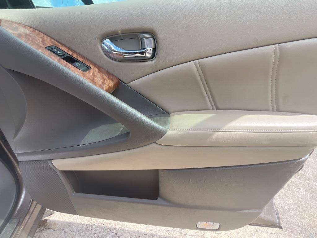 Nissan Rogue S AWD 2010