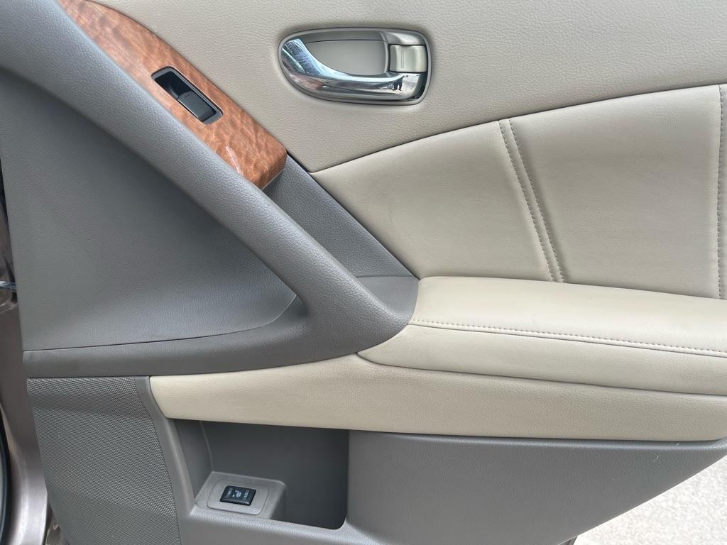 Nissan Rogue S AWD 2010