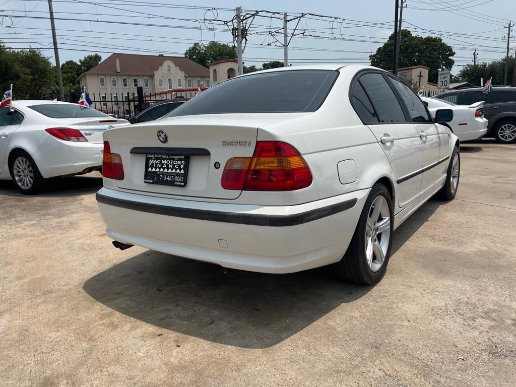 BMW 3-Series 325i Sedan 2005
