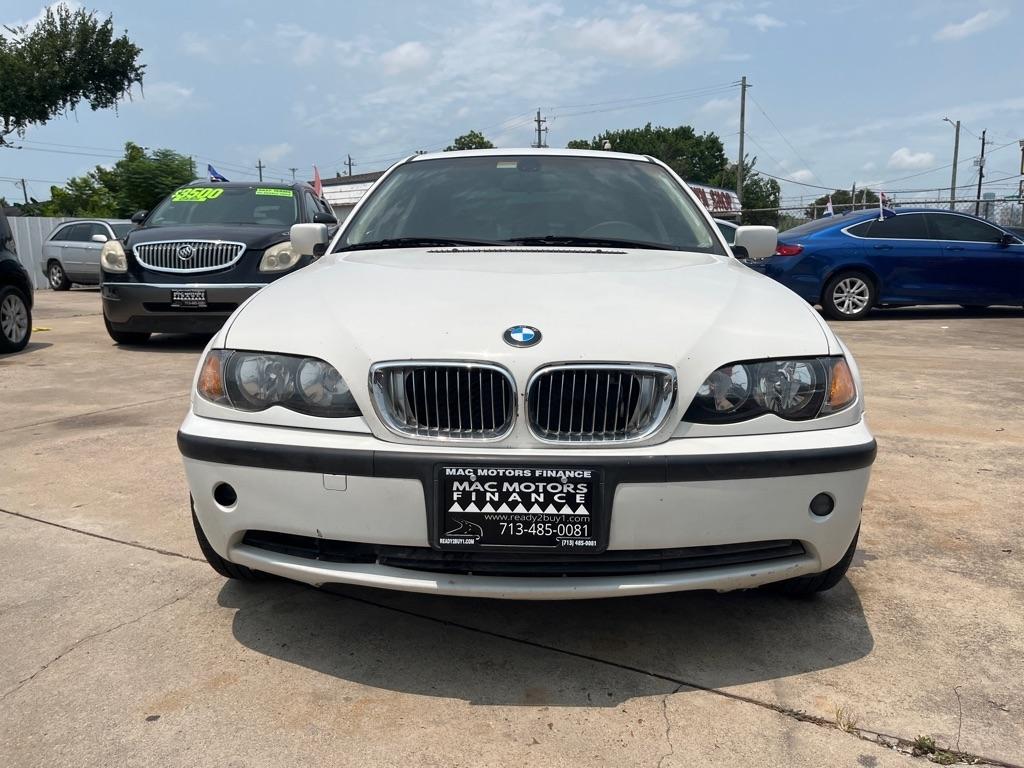 BMW 3-Series 325i Sedan 2005