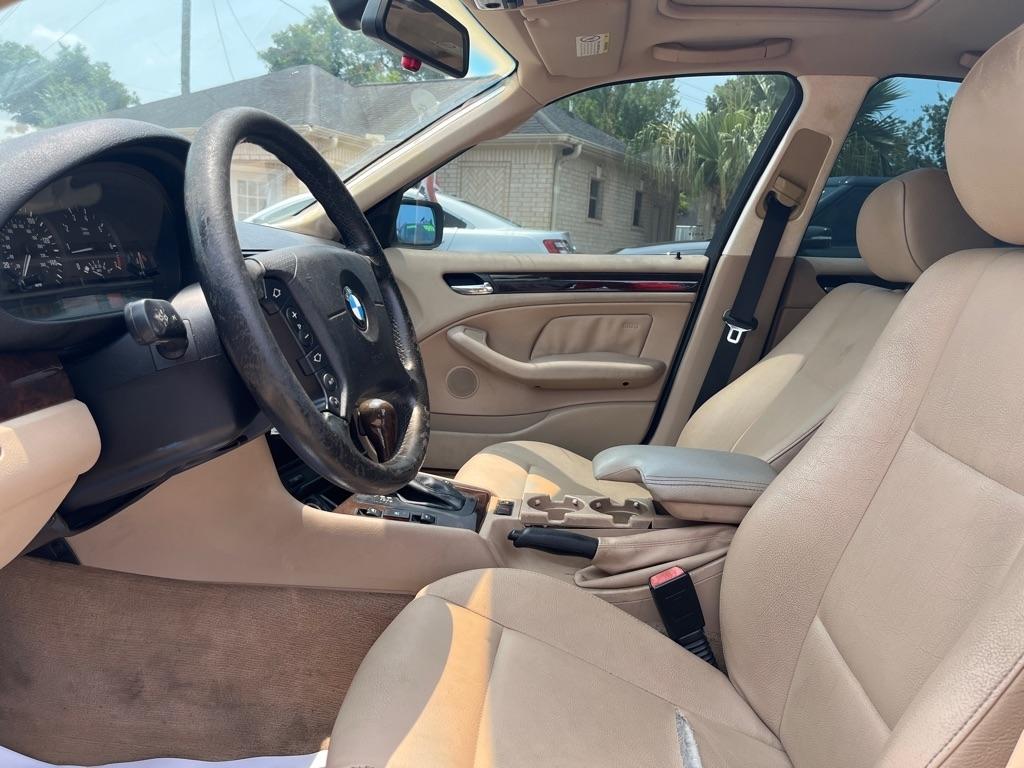 BMW 3-Series 325i Sedan 2005