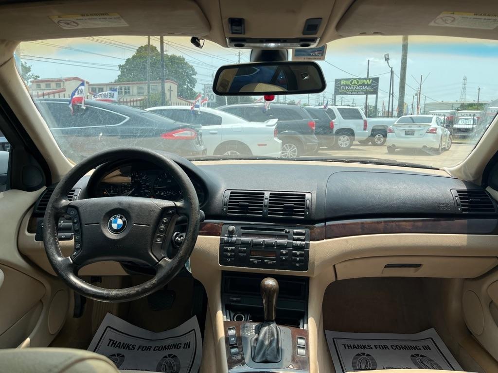 BMW 3-Series 325i Sedan 2005