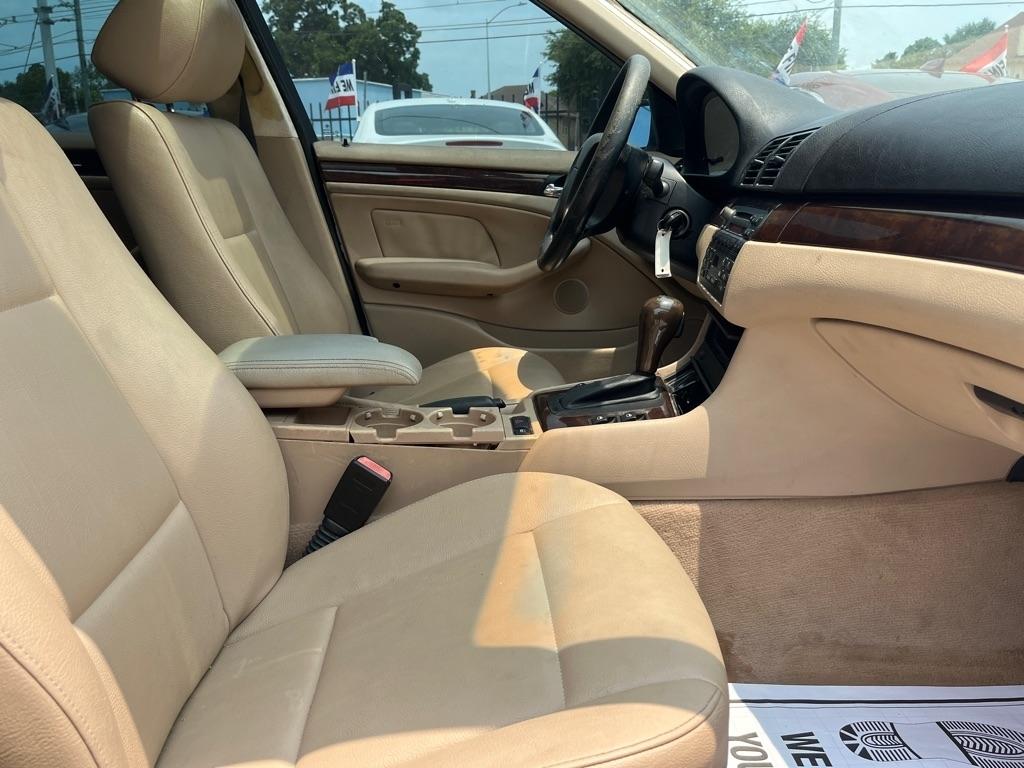 BMW 3-Series 325i Sedan 2005