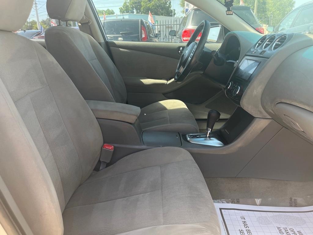 Nissan Altima 2.5 S 2012
