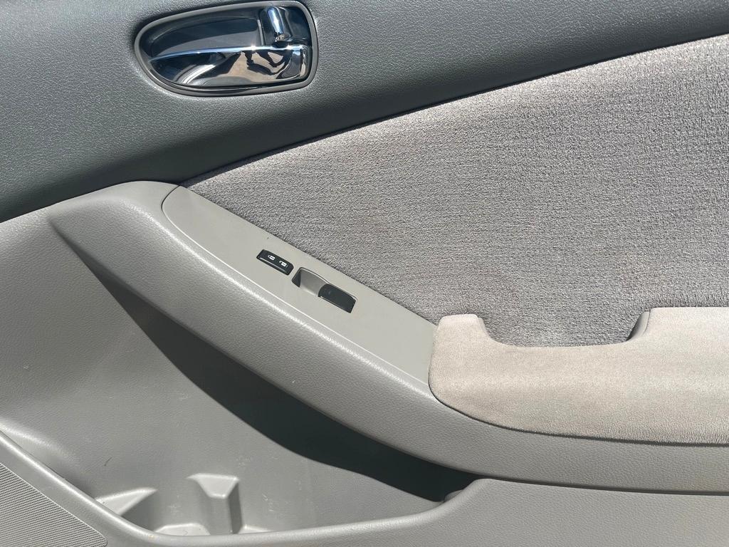 Nissan Altima 2.5 S 2012