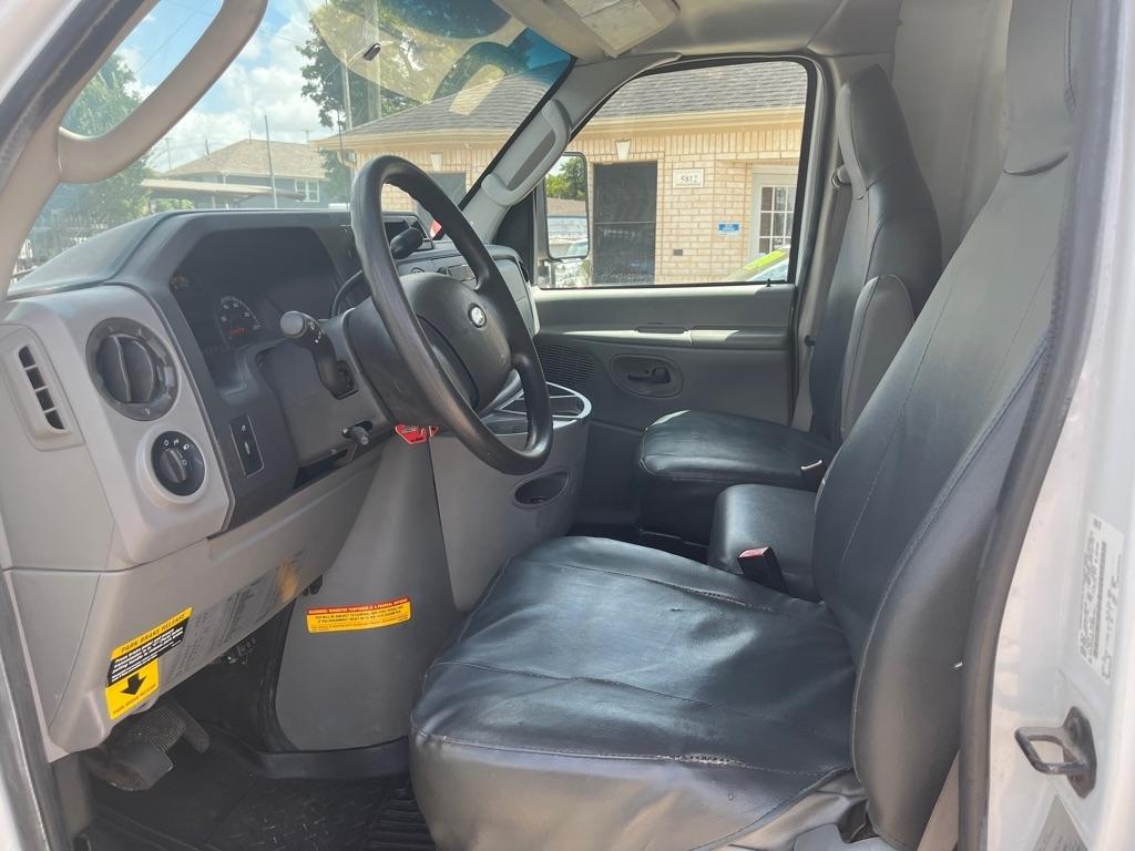 Ford Econoline E450 2012