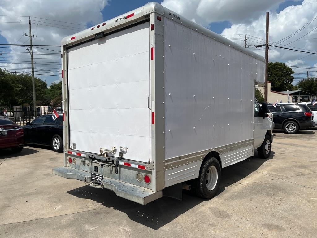 Ford Econoline E450 2010