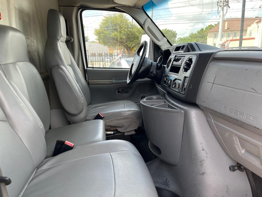 Ford Econoline E450 2010
