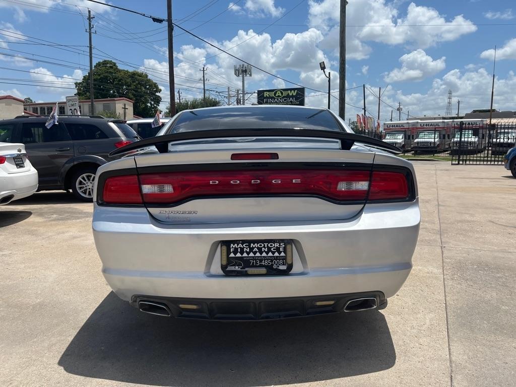 Dodge Charger SE 2012