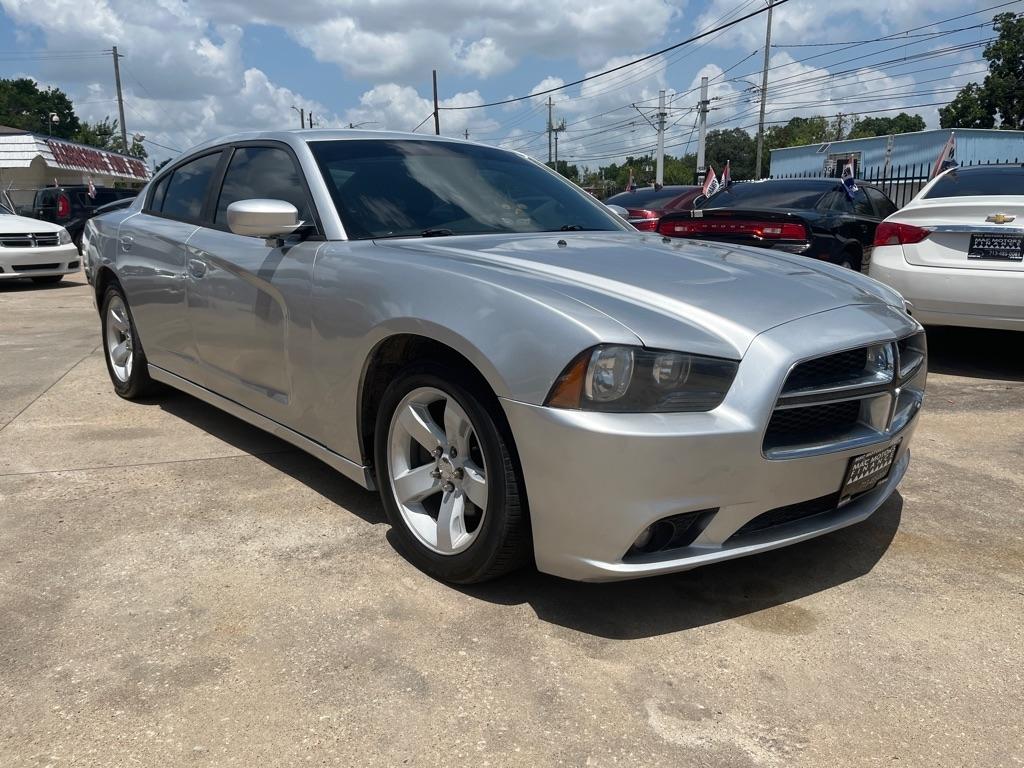 Dodge Charger SE 2012