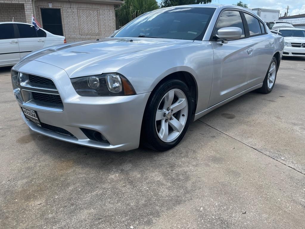 Dodge Charger SE 2012