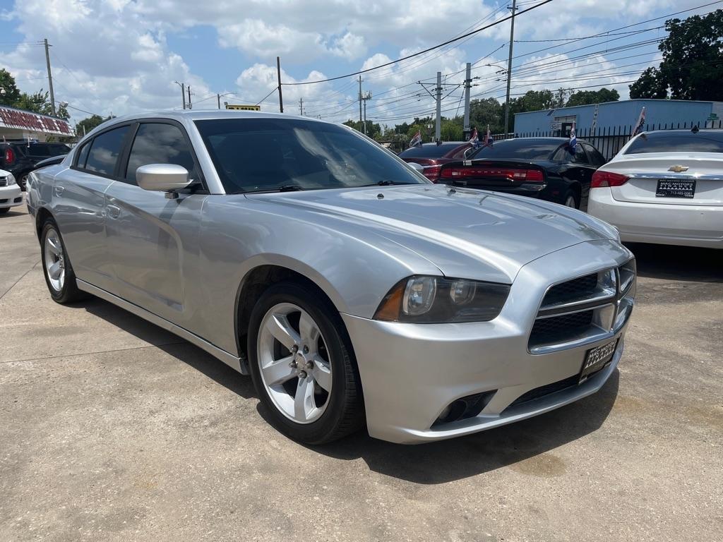 Dodge Charger SE 2012