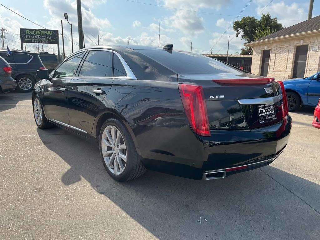 Cadillac XTS Luxury FWD 2016
