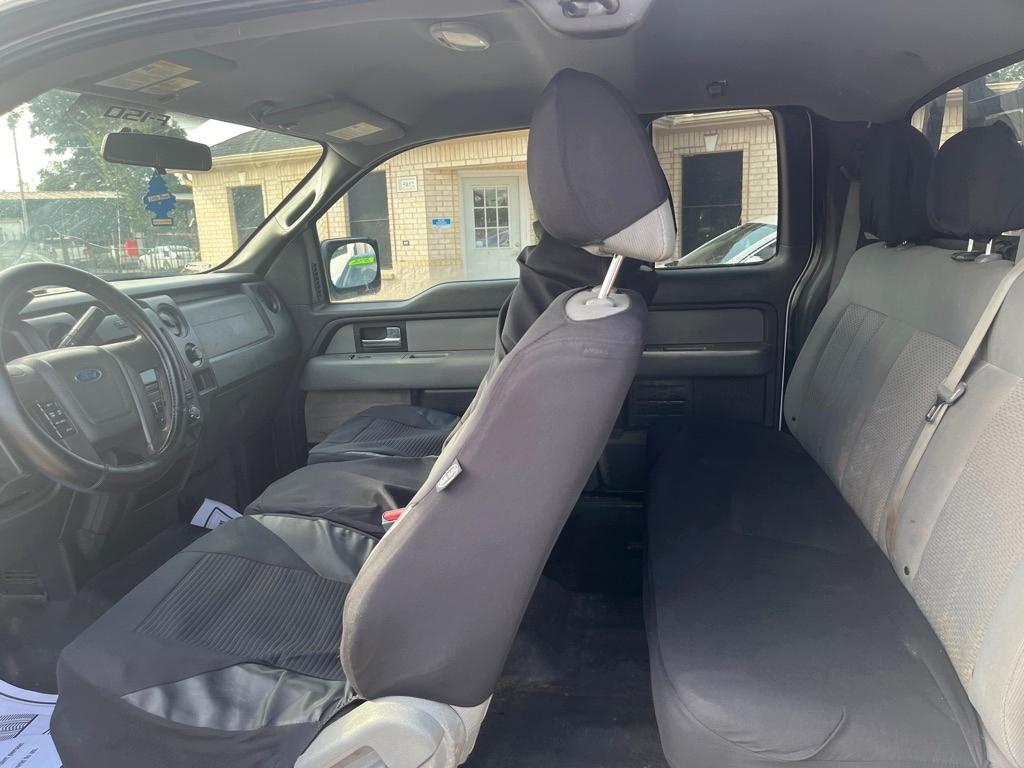 Ford F-150 XL SuperCab 8-ft. Bed 2WD 2012
