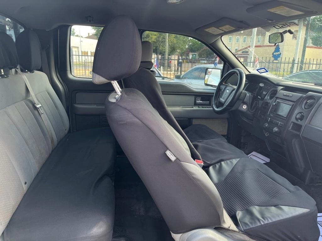 Ford F-150 XL SuperCab 8-ft. Bed 2WD 2012