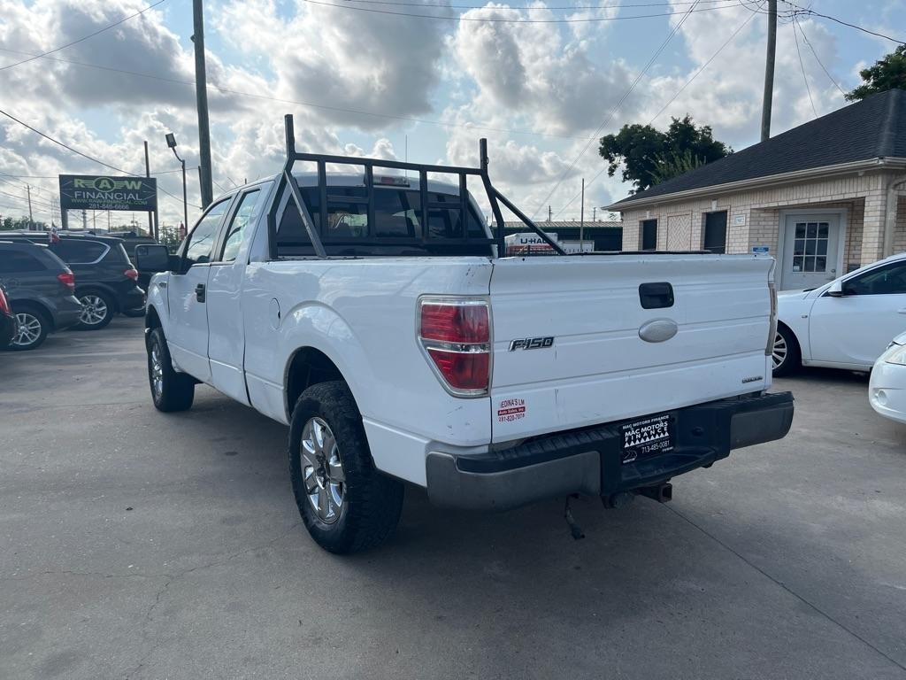 Ford F-150 XL SuperCab 8-ft. Bed 2WD 2012