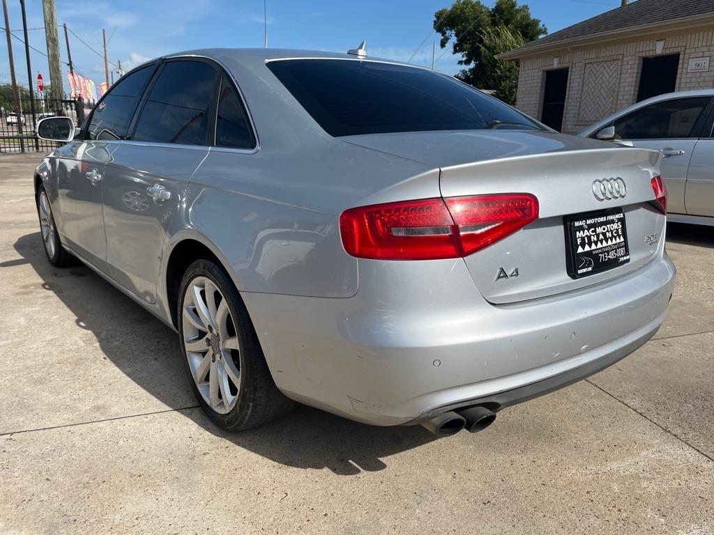 Audi A4 2.0T Sedan quattro Tiptronic 2013