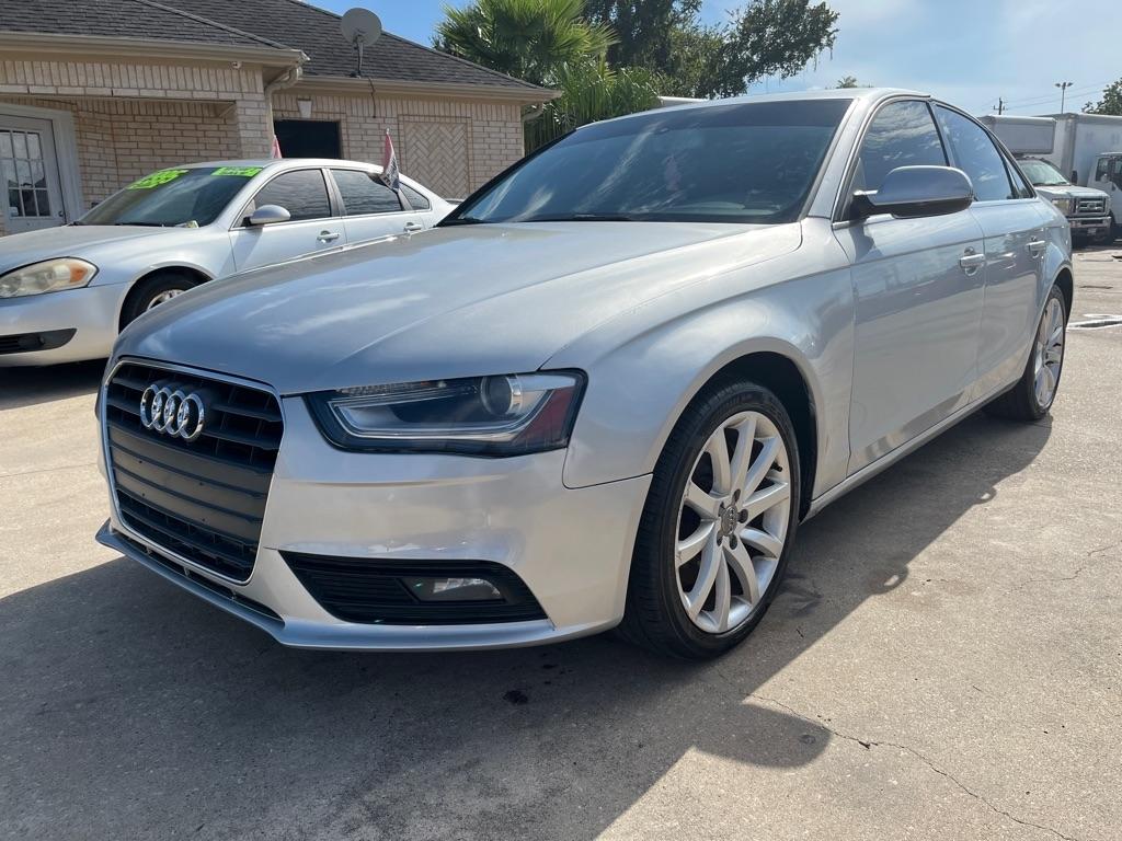 Audi A4 2.0T Sedan quattro Tiptronic 2013