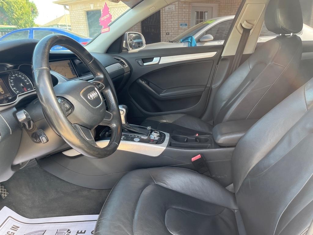 Audi A4 2.0T Sedan quattro Tiptronic 2013