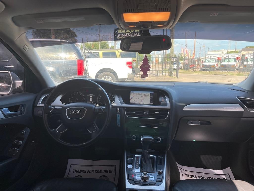 Audi A4 2.0T Sedan quattro Tiptronic 2013