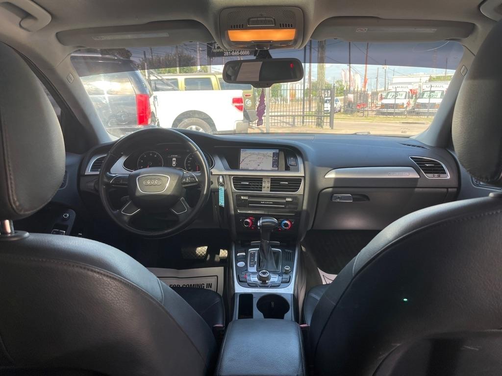 Audi A4 2.0T Sedan quattro Tiptronic 2013