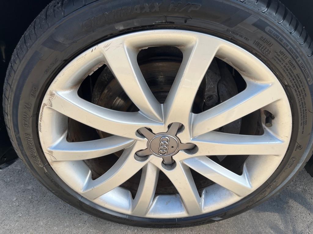 Audi A4 2.0T Sedan quattro Tiptronic 2013