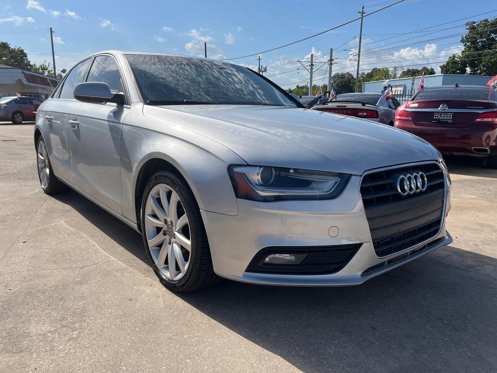 Audi A4 2.0T Sedan quattro Tiptronic 2013