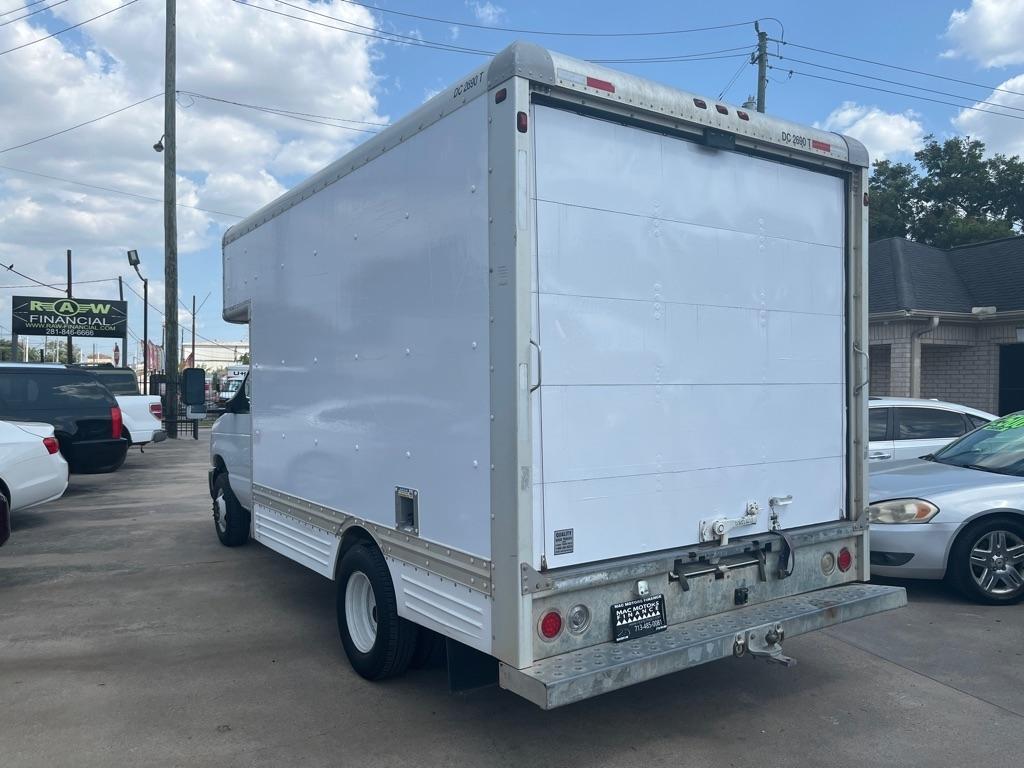 Ford Econoline E-450 2008