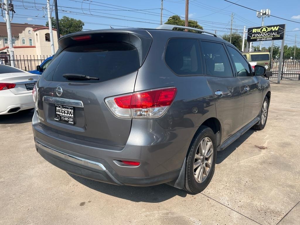 Nissan Pathfinder S 2WD 2015