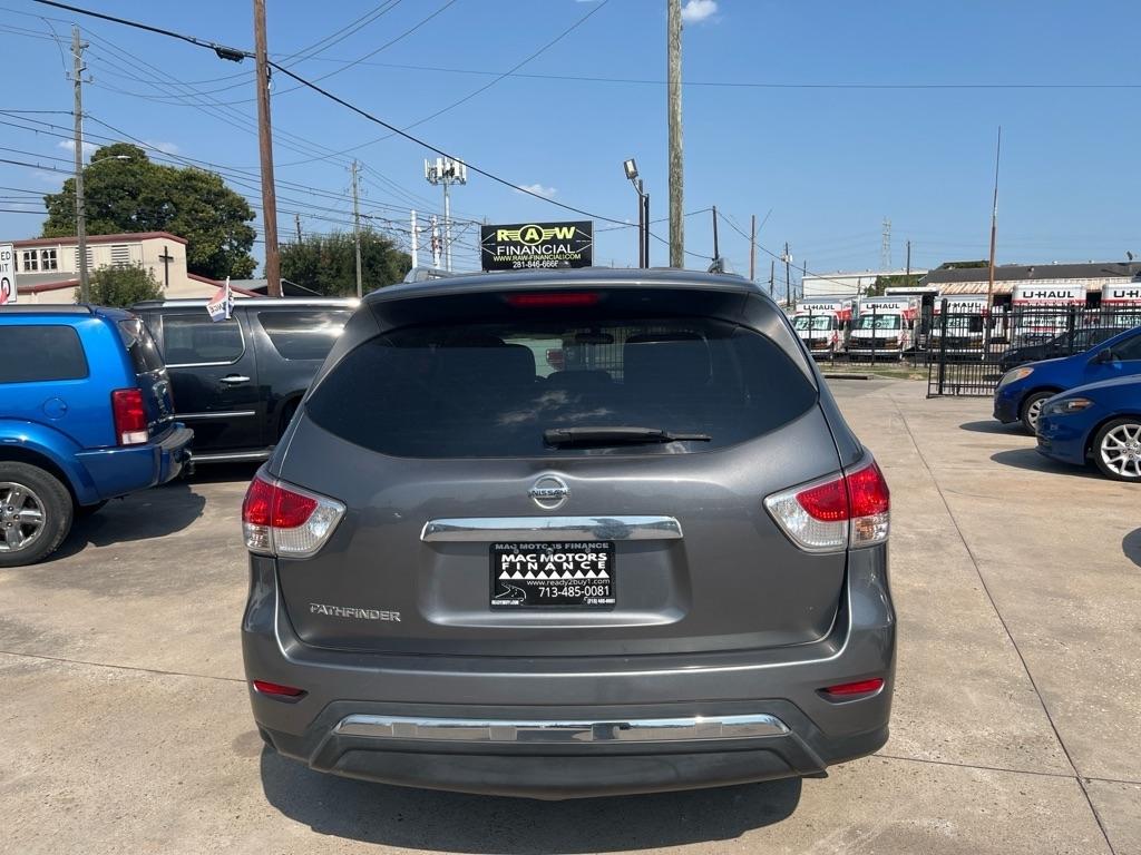 Nissan Pathfinder S 2WD 2015