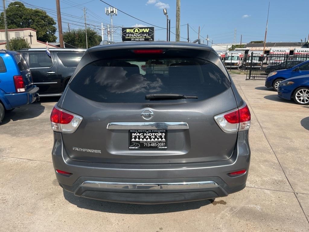 Nissan Pathfinder S 2WD 2015