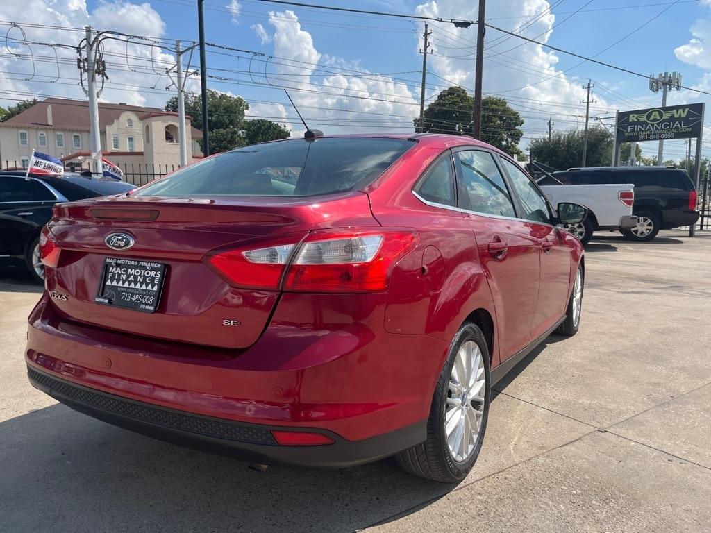 Ford Focus SEL Sedan 2012