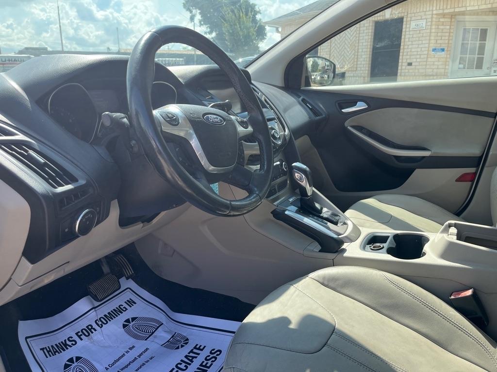 Ford Focus SEL Sedan 2012