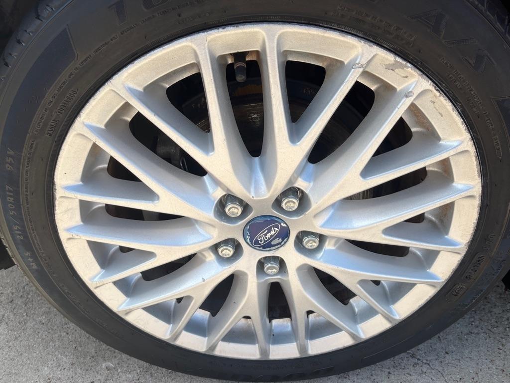 Ford Focus SEL Sedan 2012