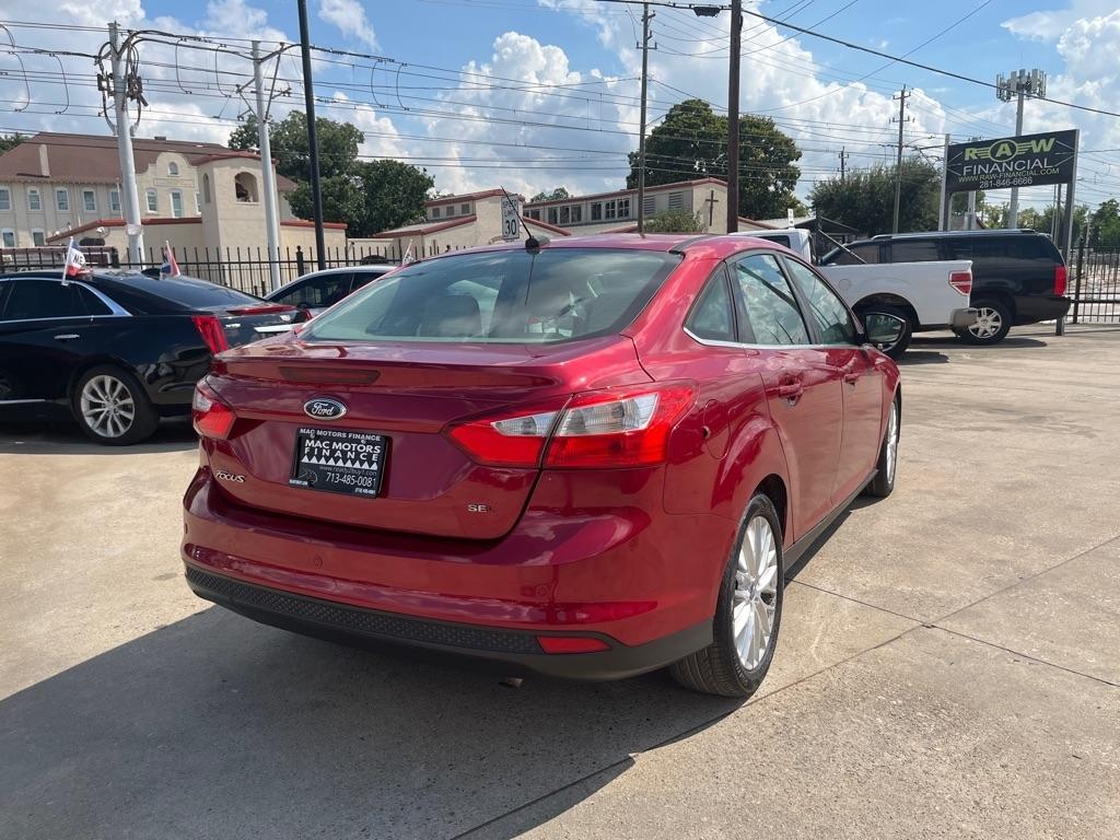 Ford Focus SEL Sedan 2012