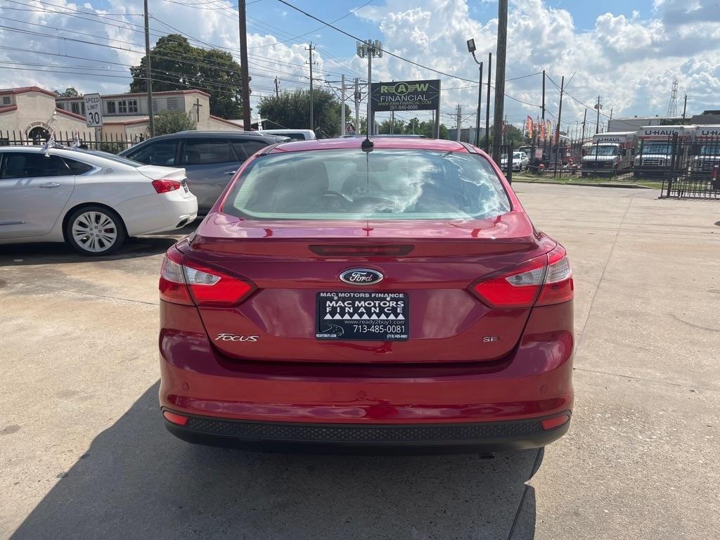 Ford Focus SEL Sedan 2012