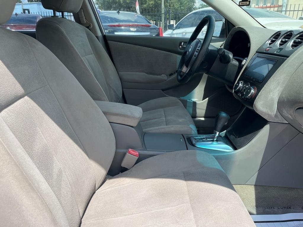 Nissan Altima 2.5 S 2012