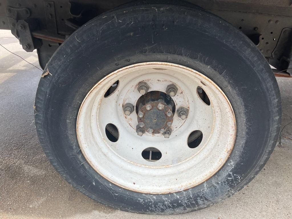 GMC W45042  2002