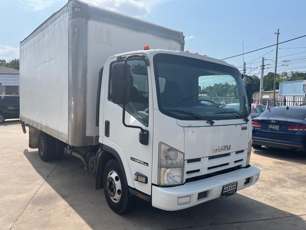 2011 Isuzu NPR 