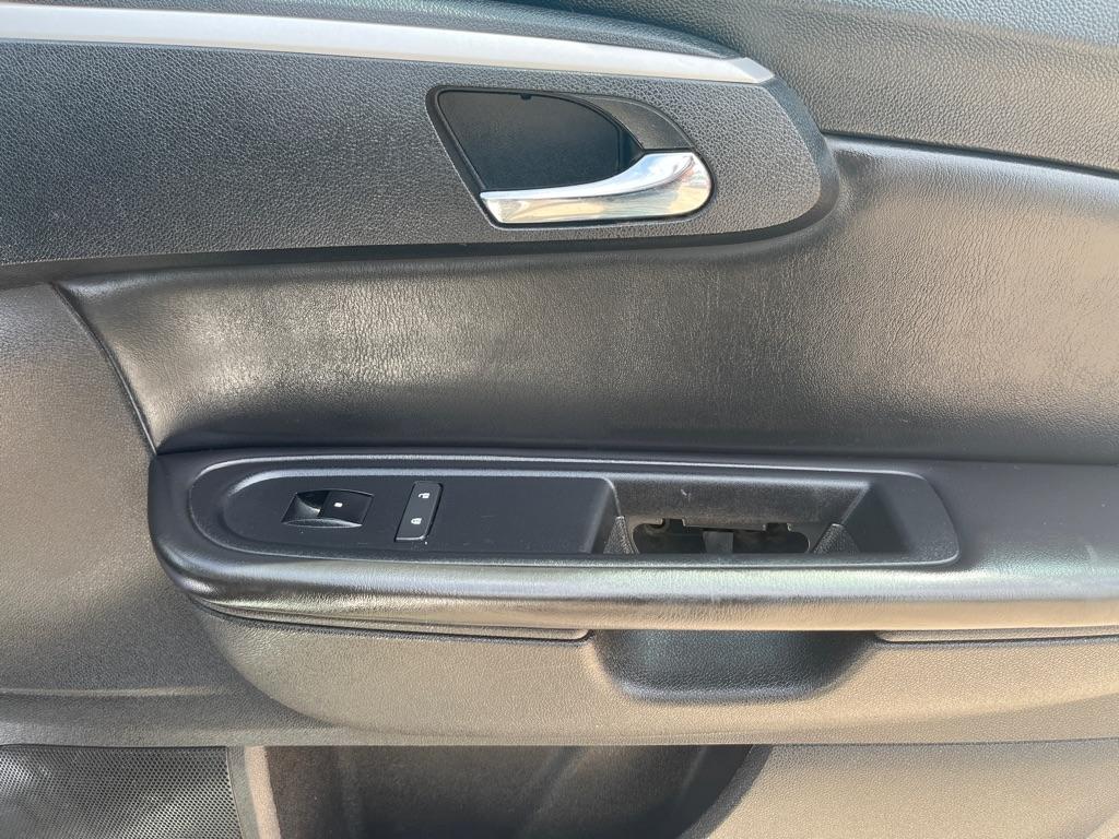 Chevrolet Traverse LT FWD 2012