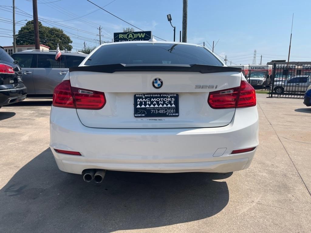 BMW 3-Series 328i Sedan 2014