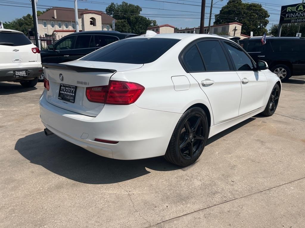 BMW 3-Series 328i Sedan 2014