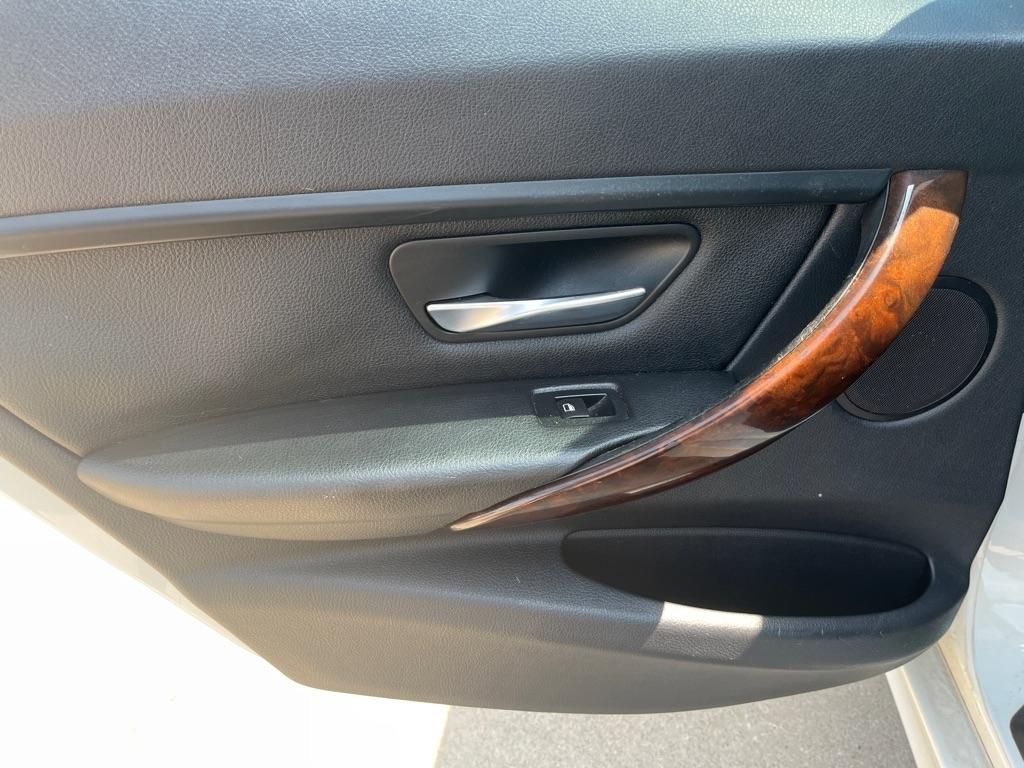 BMW 3-Series 328i Sedan 2014