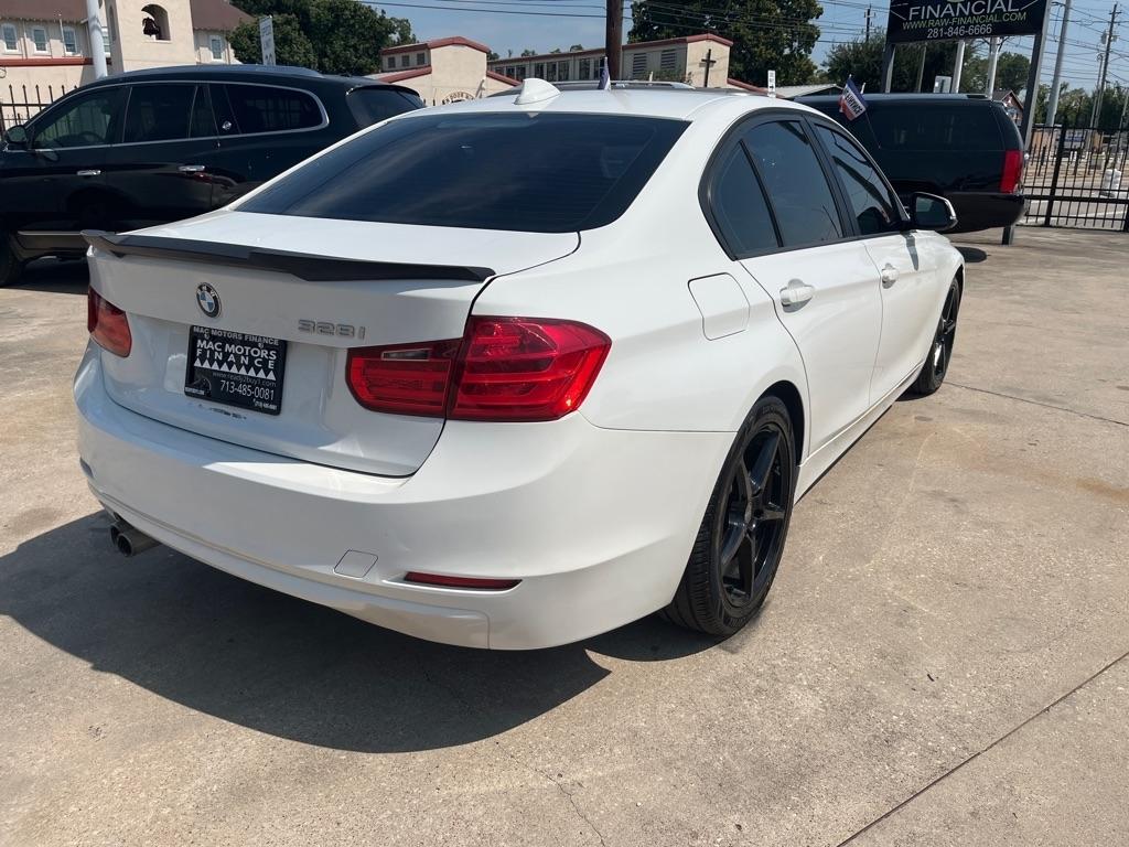 BMW 3-Series 328i Sedan 2014